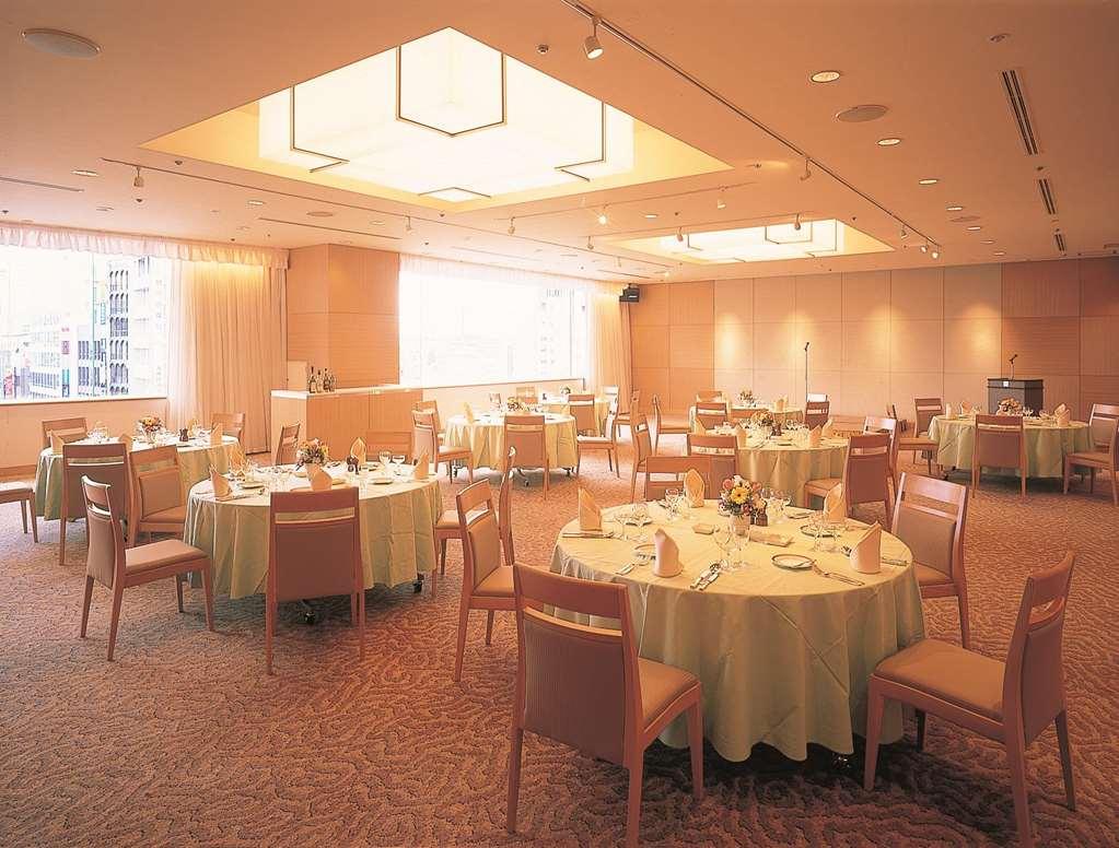 Kanazawa Tokyu Hotel Restaurant photo A typical banquet hall